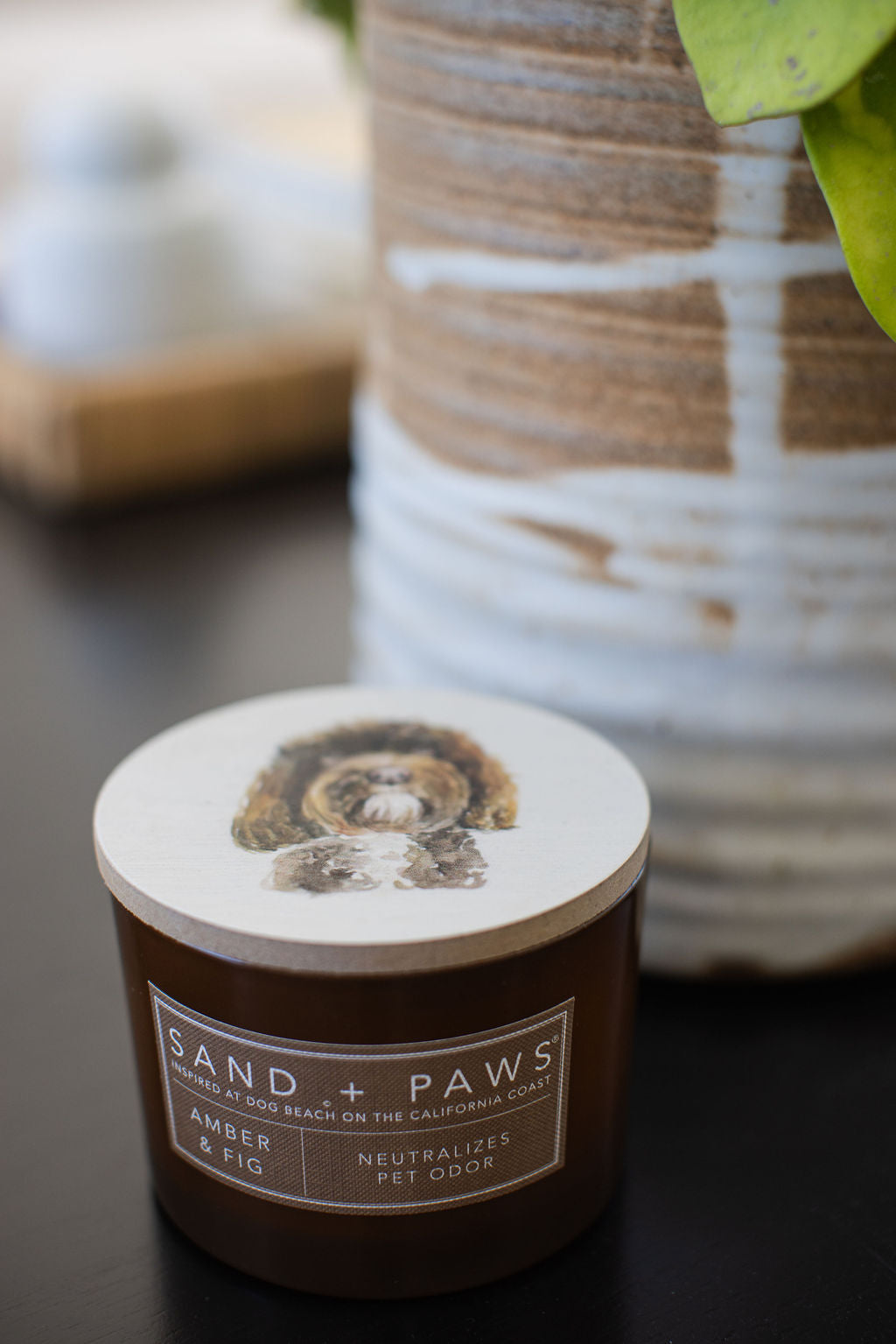 Sand + Paws Amber & Fig 12 oz scented candle